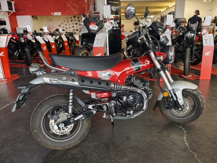 Honda Dax ST125 - ROYAN