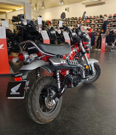 Honda Dax ST125 - ROYAN