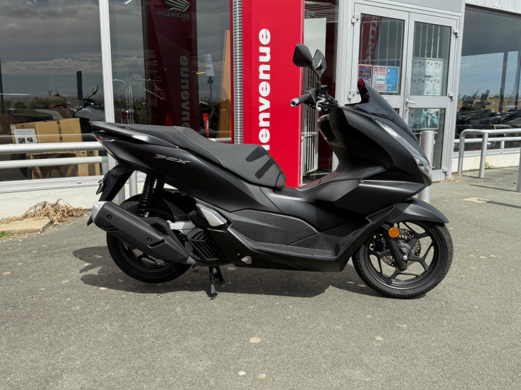 PCX 125 NOIR MAT - ROYAN