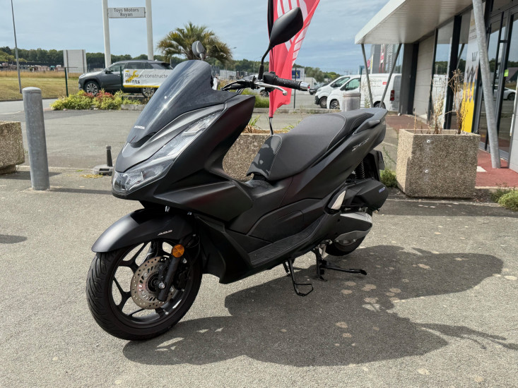 PCX 125 NOIR MAT - ROYAN