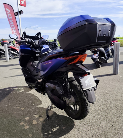 Honda Forza 125 TOP BOX - ROYAN