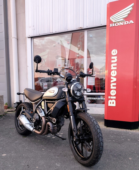Ducati 800 scrambler - ROYAN