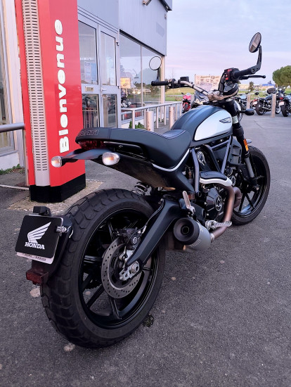 Ducati 800 scrambler - ROYAN