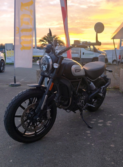 Ducati 800 scrambler - ROYAN