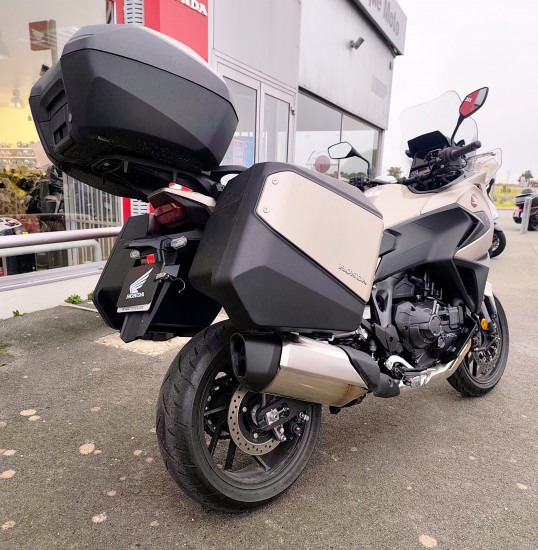Honda NT 1100 DCT Suspensions électroniques - ROYAN