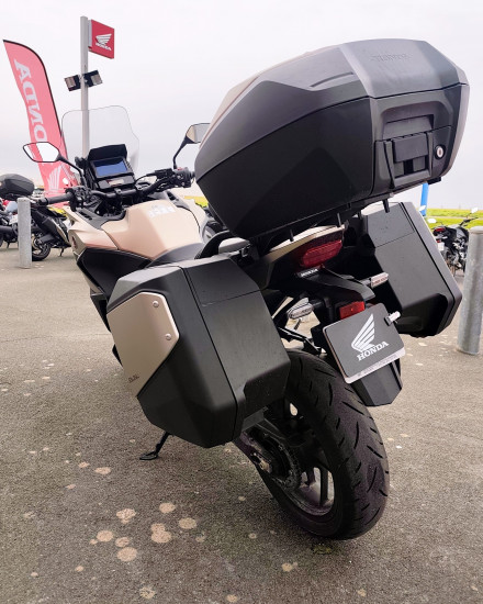 Honda NT 1100 DCT Suspensions électroniques - ROYAN