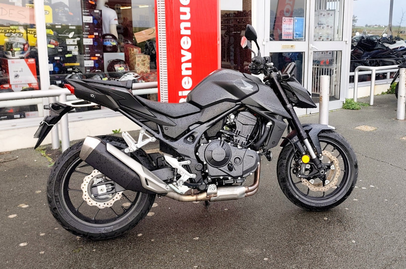 Honda CB750 Hornet - ROYAN