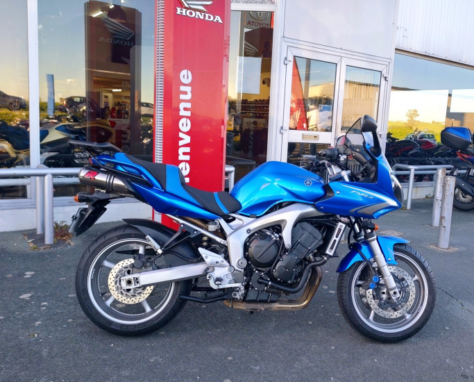Yamaha Fazer 600 S - ROYAN