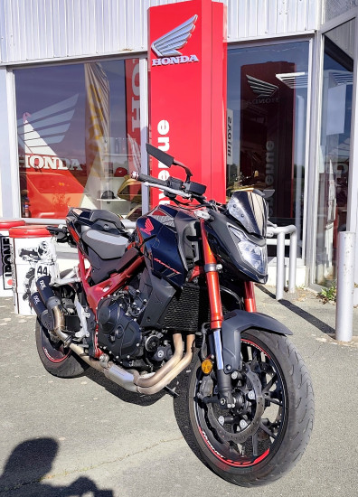 Honda CB750 Hornet - ROYAN