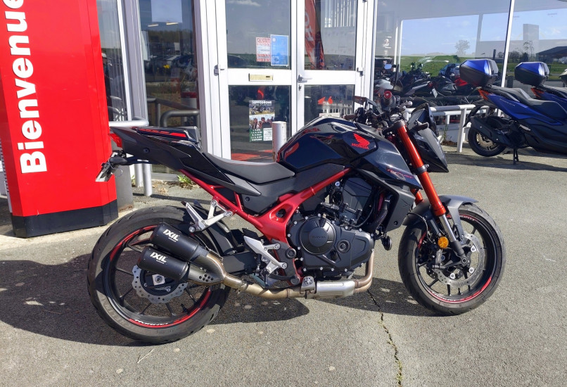 Honda CB750 Hornet - ROYAN